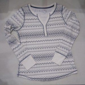 V neck long sleeve top